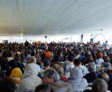 A Orquestra Sinfônica do Paraná realiza no próximo sábado (08), às 16h, no vão livre do Museu Oscar Niemeyer, o quinto concerto da série “OSP no Museu Oscar Niemeyer – Mostly Mozart”, com regência do maestro convidado Matheus Carneiro.