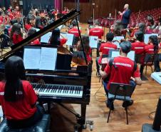 Palmeira Jazz Sinfônica apresenta o espetáculo “América Latina In Concert” no Guairinha