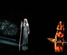 Ficções: Monólogo estrelado por Vera Holtz retorna a Curitiba