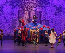“O Quebra-Nozes”: montagem do Teatro Guaíra emociona plateia lotada na primeira noite de apresentação