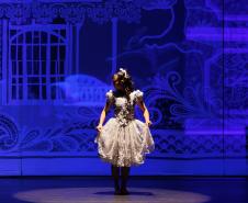 “O Quebra-Nozes”: montagem do Teatro Guaíra emociona plateia lotada na primeira noite de apresentação