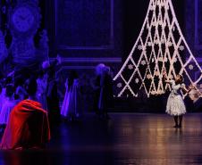 “O Quebra-Nozes”: montagem do Teatro Guaíra emociona plateia lotada na primeira noite de apresentação