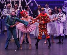 “O Quebra-Nozes”: montagem do Teatro Guaíra emociona plateia lotada na primeira noite de apresentação