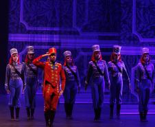 “O Quebra-Nozes”: montagem do Teatro Guaíra emociona plateia lotada na primeira noite de apresentação