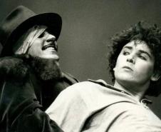 Mauricio Vogue e Áldice Lopes, diretor artístico do Teatro Guaíra, no espetáculo "New York por Will Eisner".