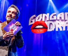 Fenômeno de público pelo país, espetáculo "Gongada Drag" chega ao Teatro Guaíra