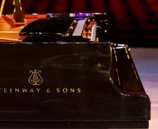 Novo piano Steinway & Sons marca aporte histórico em instrumentos musicais e inaugura temporada da Orquestra Sinfônica do Paraná