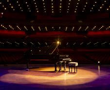 Novo piano Steinway & Sons marca aporte histórico em instrumentos musicais e inaugura temporada da Orquestra Sinfônica do Paraná