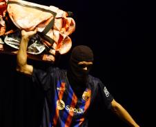 Cabo Enrolado” encena a formação do sujeito periférico no Teatro José Maria Santos