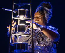 Monólogo teatral "Deixa Comigo"