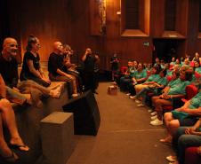 Estreia da temporada 2026 da G2 Cia de Dança emociona o público de Maringá