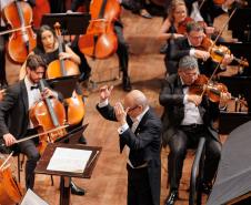 Orquestra Sinfônica do Paraná e Balé Teatro Guaíra abrem seleções para músicos e bailarinos