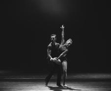 O Balé Teatro Guaíra abriu oficialmente sua temporada de apresentações de 2026 com “Tempo de Movimento”, que reuniu quase seis mil pessoas.