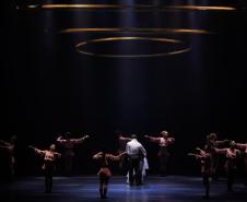 O Balé Teatro Guaíra abriu oficialmente sua temporada de apresentações de 2026 com “Tempo de Movimento”, que reuniu quase seis mil pessoas.