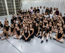 Escola de Dança Teatro Guaíra abre seleção para professores de dança clássica e contemporânea