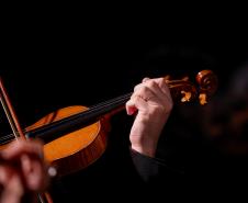 Orquestra Sinfônica do Paraná encanta crianças em concerto didático em Araucária