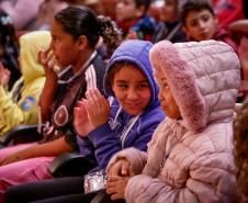 Orquestra Sinfônica do Paraná encanta crianças em concerto didático em Araucária