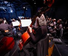 Orquestra Sinfônica do Paraná encanta crianças em concerto didático em Araucária