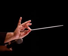 Orquestra Sinfônica do Paraná encanta crianças em concerto didático em Araucária