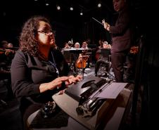 Orquestra Sinfônica do Paraná encanta crianças em concerto didático em Araucária
