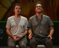 Lucio Mauro Filho e Bruno Mazzeo celebram a amizade e legado familiar em "Gostava Mais Dos Pais", no Guairão