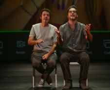 Lucio Mauro Filho e Bruno Mazzeo celebram a amizade e legado familiar em "Gostava Mais Dos Pais", no Guairão