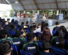 Escola de Dança Teatro Guaíra faz primeira apresentação de 2026 do projeto Guaíra para Todos.