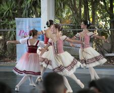 Escola de Dança Teatro Guaíra faz primeira apresentação de 2026 do projeto Guaíra para Todos.