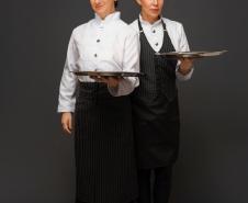 "Muito Dinheiro Envolvido" comédia com Andy Gercker e Fernanda Magnani estreia no Teatro José Maria Santos