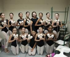 Escola de Dança Teatro Guaíra abre seleção para professores de dança clássica e contemporânea