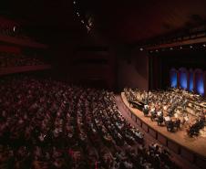 A Orquestra Sinfônica do Paraná em mais uma apresentação da Série Ouro traz ao palco do Guaírão o universo de Gershwin. 