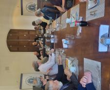 A entrega aconteceu na quarta-feira (06) durante o tradicional Café da Manhã dos Imortais e  os membros da academia acompanharam uma exposição sobre a obra pelo diretor artístico  do Centro Cultural Teatro Guaíra Áldice Lopes