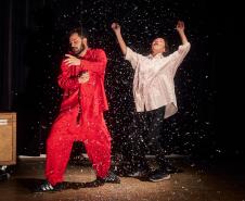 Espetáculo "História" encerra as comemorações dos 25 anos da Companhia Brasileira de Teatro
