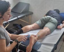 O trabalho de fisioterapia  é fundamental para performance de bailarinos do Teatro Guaíra.