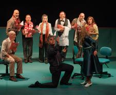 “Gregor” encerra temporada com sessões cheias no Teatro José Maria Santos