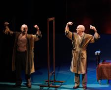 “Gregor” encerra temporada com sessões cheias no Teatro José Maria Santos