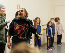 Projeto grandioso: concerto dos 41 anos da OSP mobiliza 230 artistas e crianças no Guairão 