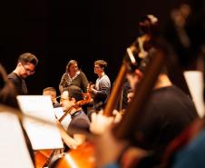 Projeto grandioso: concerto dos 41 anos da OSP mobiliza 230 artistas e crianças no Guairão 