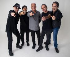 The Fevers e Renato & Seus Blue Caps revivem sucessos da Jovem Guarda no Guairão