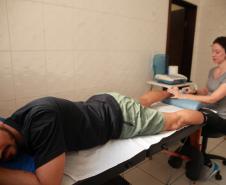 O trabalho de fisioterapia  é fundamental para performance de bailarinos do Teatro Guaíra.