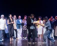 Balé Teatro Guaíra recebe Prêmio APCA em São Paulo