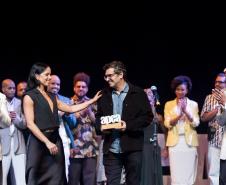 Balé Teatro Guaíra recebe Prêmio APCA em São Paulo