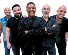 The Fevers e Renato & Seus Blue Caps revivem sucessos da Jovem Guarda no Guairão