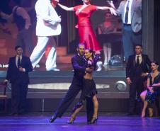 Mora Godoy, renomada bailarina do tango argentino, faz apresentação única no Teatro Guaíra