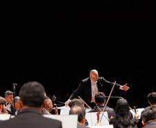Concerto dos 41 anos da Orquestra Sinfônica do Paraná leva mais de 4,3 mil pessoas ao Guaíra
