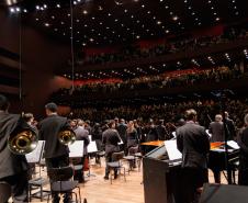 Concerto dos 41 anos da Orquestra Sinfônica do Paraná leva mais de 4,3 mil pessoas ao Guaíra