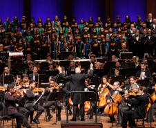 Concerto dos 41 anos da Orquestra Sinfônica do Paraná leva mais de 4,3 mil pessoas ao Guaíra