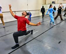 Teatro Guaíra oferece curso gratuito de técnicas corporais para artistas do movimento