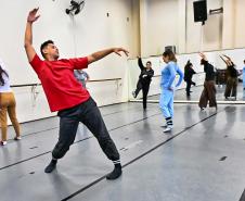 Teatro Guaíra oferece curso gratuito de técnicas corporais para artistas do movimento