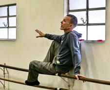 Teatro Guaíra oferece curso gratuito de técnicas corporais para artistas do movimento
